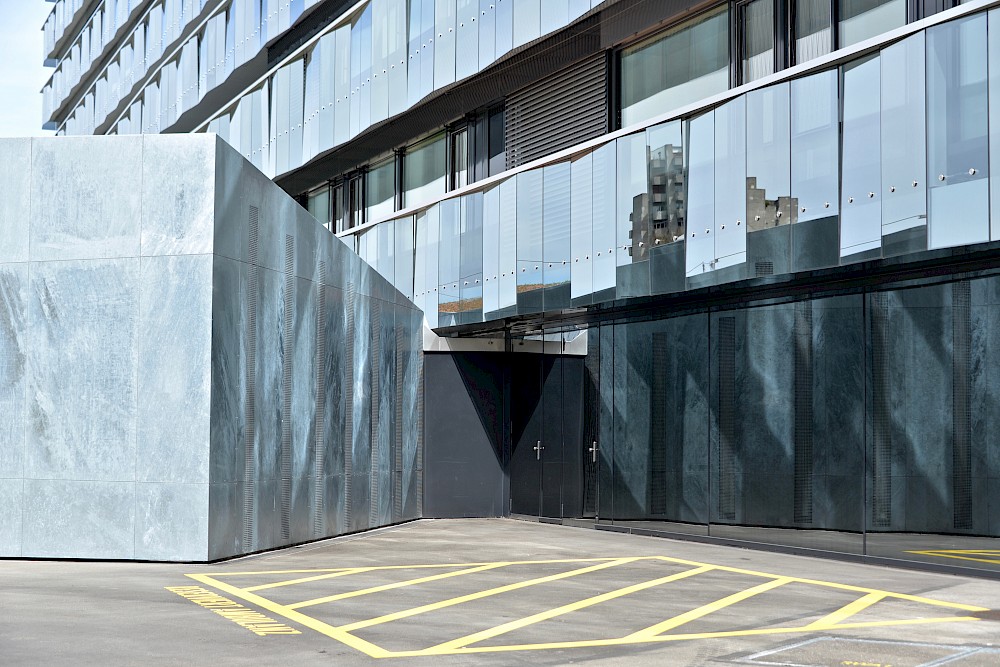 Fassade für bestehenden Bau, Stadtspital Triemli