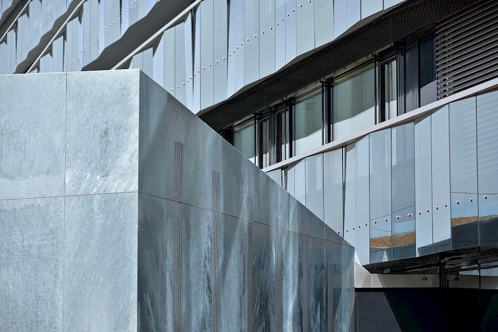 Fassade für bestehenden Bau, Stadtspital Triemli