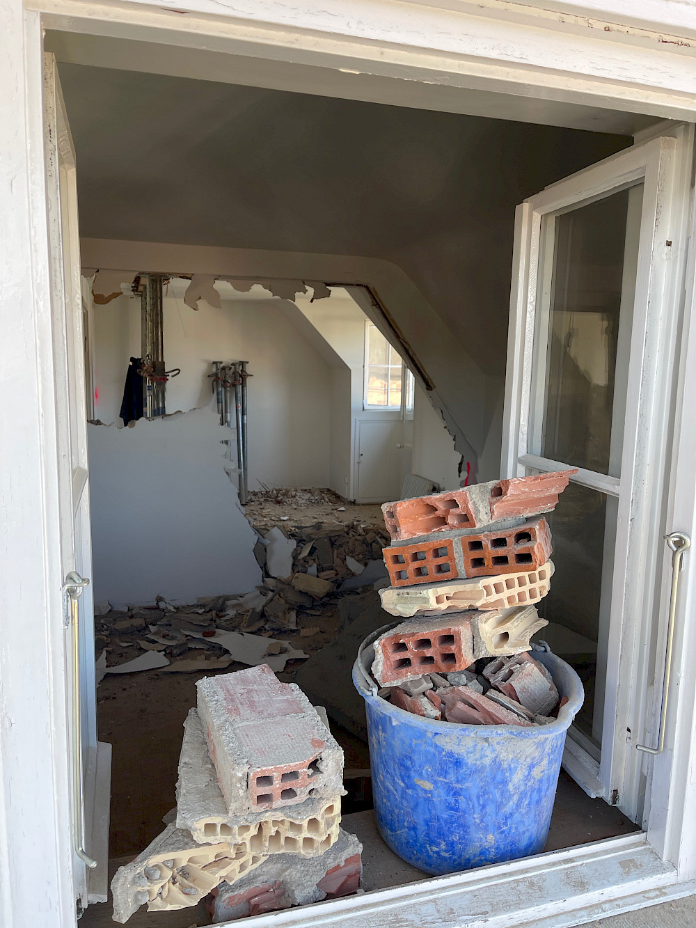 Umbau und Sanierung Mehrfamilienhaus